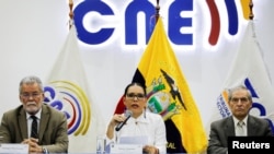 La presidenta del Consejo Nacional Electoral, habla en una conferencia de prensa en Quito, Ecuador, el 17 de mayo de 2023.