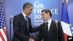 Le président français Nicolas Sarkozy et son homologue américain, Barack Obama, au sommet du G8