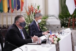 Menteri Luar Negeri AS Mike Pompeo (kiri) difoto saat pertemuan bilateral dengan Menteri Luar Negeri Retno Marsudi di Jakarta(Foto: Courtesy/Kemenlu RI)