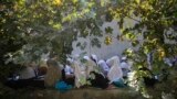 Sejumlah siswa menghadiri kegiatan belajar di ruang terbuka di sebuah sekolah dasar di Kabul, Afghanistan, pada 7 Oktober 2020. (Foto: AP/Mariam Zuhaib)