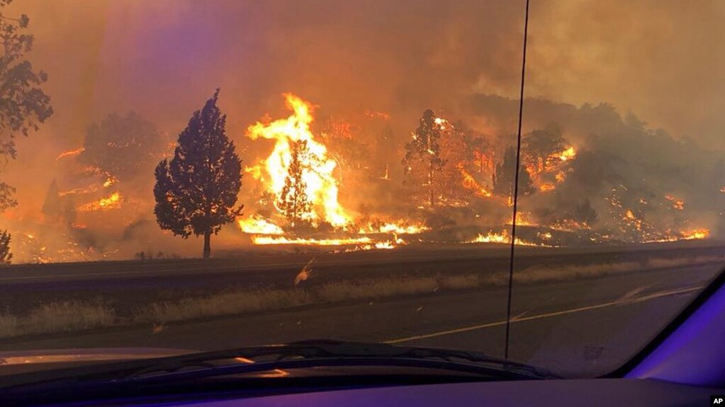 El incendio Klamathon en California se ha extendido a Oregon.