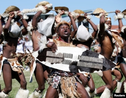 Lucy Liu erotik fon rasmi