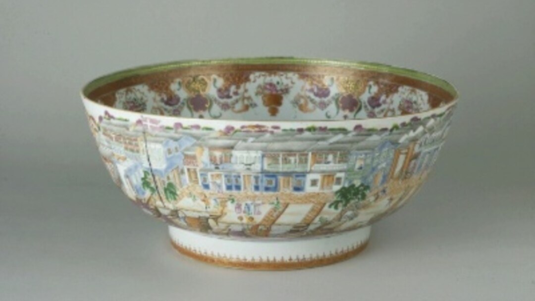 象征美中外交关系十三行酒碗国务院亮相