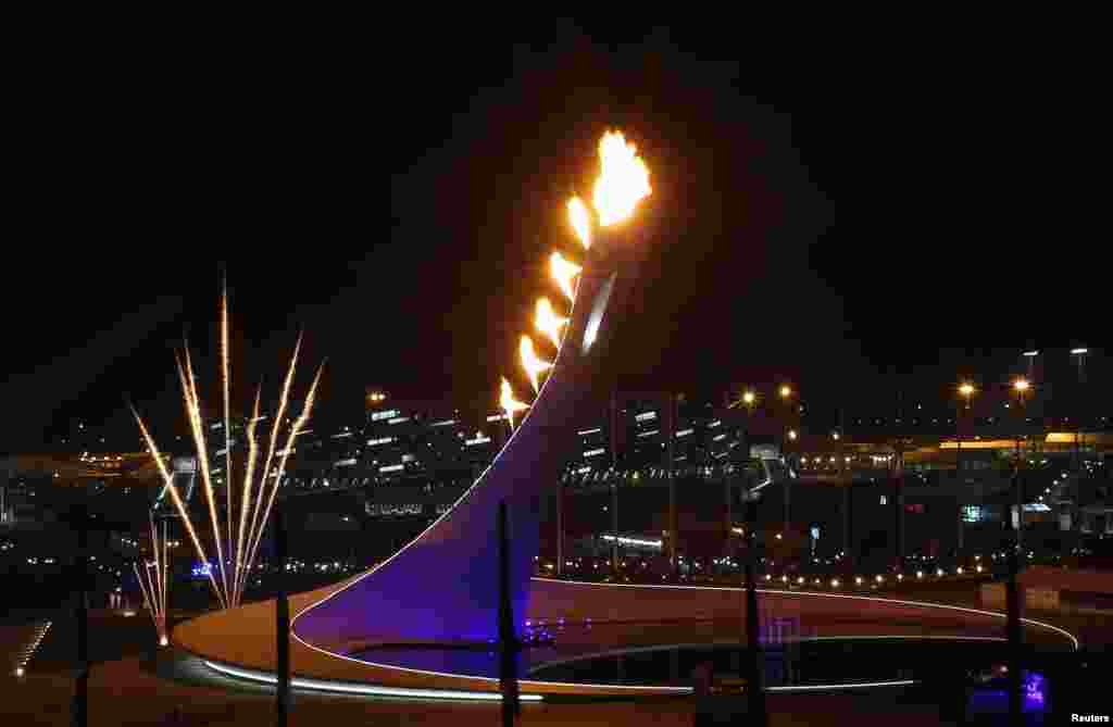 مراسم افتتاحیه المپیک زمستانی در پارک المپیک - سوچی، هفتم فوریه
