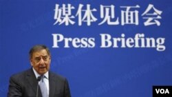 美國國防部長帕內塔在會後回答記者問題