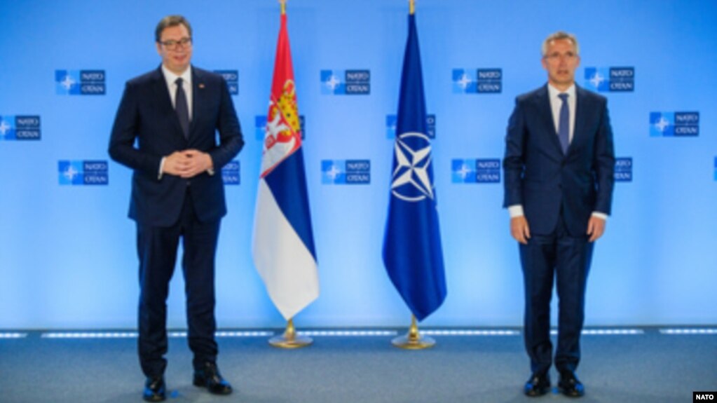 Stoltenberg: NATO-ja e përkushtuar ndaj misionit të KFOR-it në Kosovë