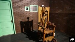 Desde 1924 y 1964, 361 hombres murieron en la silla eléctrica. Esta silla se exhibió en el museo de la prisión en Texas.