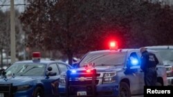 مشی گن ہائی سکول میں فائرنگ کے بعد امدادی ٹیمیں جائے وقوعہ پر 