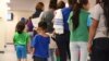 EE.UU.: Familias migrantes separadas muestran grandes traumas