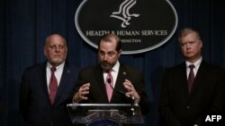 Bộ trưởng Y tế và Dịch vụ Nhân sinh Mỹ (HHS) Alex Azar phát biểu trong một cuộc họp báo tại Washington, ngày 7/2/2020. 
