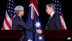 অস্ট্রেলিয়ার পররাষ্ট্রমন্ত্রী পেনি ওয়ং (বাঁয়ে) এবং অ্যান্টনি ব্লিংকেন। ফটোঃ ৬ অগাস্ট, ২০২৪।