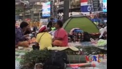 泰国反对派抗议持续，街头小贩大赚一笔