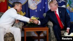 Tổng thổng Trump và Đô đốc Harris ở Hawaii, tháng 11/2017