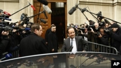 El candidato por el partido Socialista francés, Francois Hollande, en París, el lunes 23 de abril.
