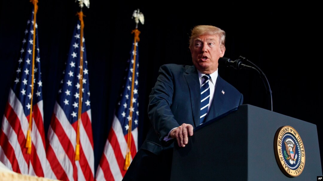 Presiden Amerika Serikat Donald Trump saat memberikan sambutan pada acara National Prayer Breakfast, 8 Februari 2018, di Washington, D.C. 