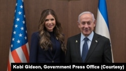 د متحدو ایالتونو د کورني امنیت وزیره د اسرائیل له صدراعظم سره