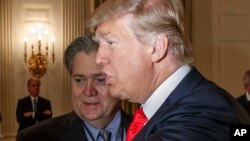 Eski Başkan Donald Trump ve baş stratejisti Steve Bannon