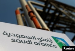 Fasilitas minyak milik Saudi Aramco di Abqaiq, Arab Saudi, 12 Oktober 2019. (Foto: REUTERS/Maxim Shemetov)