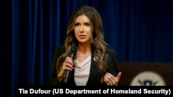 کریستی نوم، وزیر امنیت داخلی آمریکا