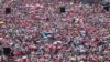 Demonstran berunjukrasa mendukung Lembaga Pemilihan Nasional(INE) dan menentang rencana Presiden Andres Manuel Lopez Obrador untuk mereformasi otoritas pemilu, di Mexico City, Meksiko, 26 Februari 2023. (Foto: REUTERS/Gustavo Graf)