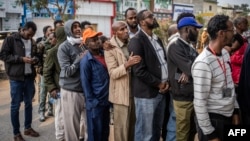 Voters queue to formed  their votes during the 2024 Somaliland statesmanlike  predetermination  successful  Hargeisa, Nov. 13, 2024.