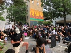 Atlanta မြို့မှာ ဆန္ဒပြနေကြသူများ။ (ဇွန် ၆၊ ၂၀၂၀)