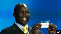 Georges Weah, le jeudi 30 août 2012. (AP Photo / Claude Paris)