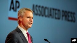 El presidente y director ejecutivo de la AP, Gary Pruitt dijo que aún no se ha decidido si demandarán al gobierno de Obama por el espionaje de sus periodistas.