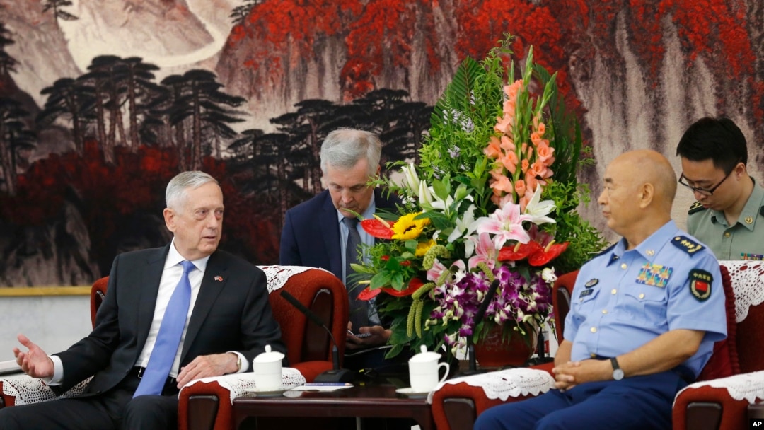 2018年6月28日，美国国防部长吉姆·马蒂斯在北京八一大楼与中国中央军委排名第一的副主席许其亮会谈。这是四年来美国国防部长首次访华。