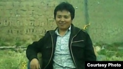 Gudrup, penyair dan blogger Tibet berusia 43 tahun tewas setelah melakukan aksi bakar diri untuk memprotes penindasan Tiongkok di Tibet (foto: dok). 
