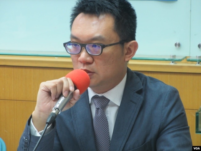 台灣兩岸政策協會秘書長王智盛(美國之音張永泰拍攝)