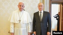 Папа римский Франциск и президент России Владимир Путин. Ватикан, 4 июля 2019 г.