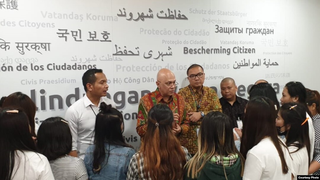 Empat belas warga Indonesia yang menjadi korban pengantin pesanan dari China, di Kementerian Luar Negeri, Senin, 2 September 2019. (Foto: Biro pers Kementerian Luar Negeri)