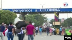 Los refugiados venezolanos que huyen de la crisis política y humanitaria en su país deben pasar por Colombia y Ecuador para llegar a Perú.
