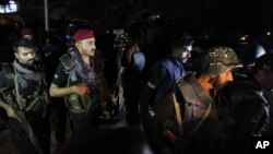 د پولیسو په وینا علاقه په ګېره کې اخستی شوې او د لټون عملیات پېل کړی شوي دي.
