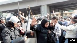 Manifestasyon Kontinye ann Ejipt Pou Mande Fen Gouvènman Moubarak la