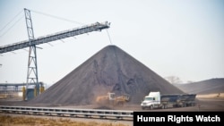 Rio Tinto’s “Benga” coal mining operation in Tete province in central Mozambique. Arid, coal-rich Tete has been at the epicenter of a coal mining boom that has attracted billions of dollars in foreign investment.