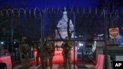 미 의사당 습격 사태 약 2주만인 지난 1월 19일, 조 바이든 대통령 취임식을 앞두고 방위군이 배치돼있다.