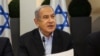 Perdana Menteri Israel Benjamin Netanyahu berbicara dalam rapat kabinet mingguan di kantor Kementerian Pertahanan Israel di Tel Aviv, pada 7 Januari 2024. (Foto: Ronen Zvulun/Pool via AP)