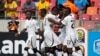 Les joueurs du Ghana se félicitent après un but marqué contre la République démocratique du Congo à la CAN Afrique du Sud 2013, Port Elizabeth, le 20 janvier 2013.