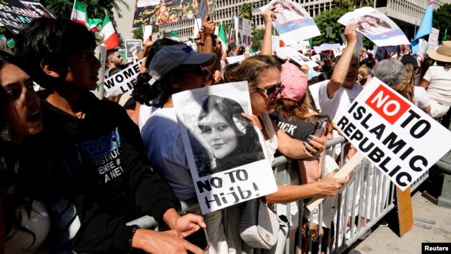 تظاهرات ایرانیان لس‌آنجلس پس از کشته شدن مهسا (ژینا) امینی در بازداشت (آرشیو)