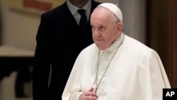 ARHIVA -Papa Franja na misi u Vatikanu