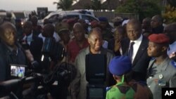 Alassane Ouattara, le président ivoirien s'est rendu à Grand-Bassam où des djihadistes ont tué au moins 15 civils, 13 mars 2016.