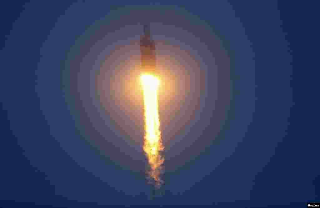 The Delta IV Heavy rocket with the Orion spacecraft lifts off from the Cape Canaveral Air Force Station, Dec. 5, 2014.