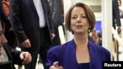 PM Australia Julia Gillard menantang saingannya, mantan PM Kevin Rudd untuk ikut pemilihan calon pemimpin partai mereka, Partai Buruh Australia (Foto: dok).