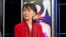 Aung San Suu Kyi at the Voice of America (A. Klein - VOA).