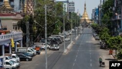 ရန်ကုန်မြို့ ဆူးလေဘုရားအနီးက ဗန္ဓုလလမ်း (ဧပြီ ၁၂၊ ၂၀၂၀) 