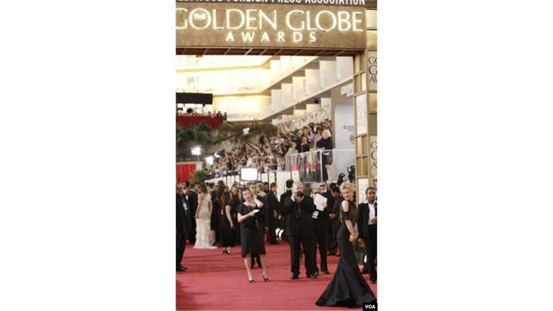 Golden Globe Awards adalah ajang bergengsi bagi insan televisi dan perfilman dunia. Penghargaan Golden Globes sering menjadi indikasi siapa yang akan memenangkan Academy Awards atau Oscar.