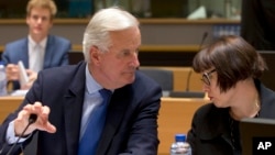 Le négociateur en chef du Brexit, Michel Barnier et son adjointe Sabine Weyand lors d'une réunion des ministres des Affaires générales de l'UE, le 25 septembre 2017 à Bruxelles.
