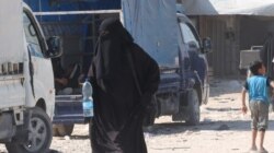 The mothers of the boys detained in the Houri Center say their children were taken without their consent, in al-Hol, Syria, Oct. 20, 2021. (Ali Zeyno/VOA)